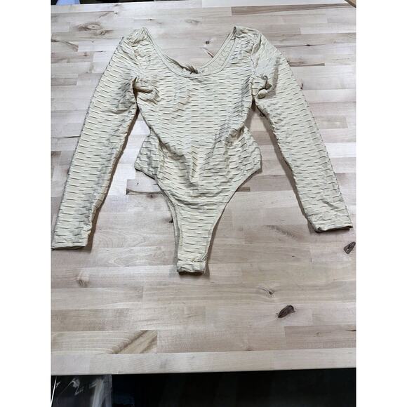 Jolie & Joy Medium Ivory Cream Waffle Long Sleeve Open Back Bodysuit EUC - Picture 1 of 7